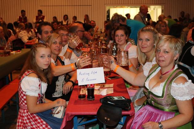 Unsere Freunde vom Musikzug Erfde besuchten uns auf dem Volksfest!